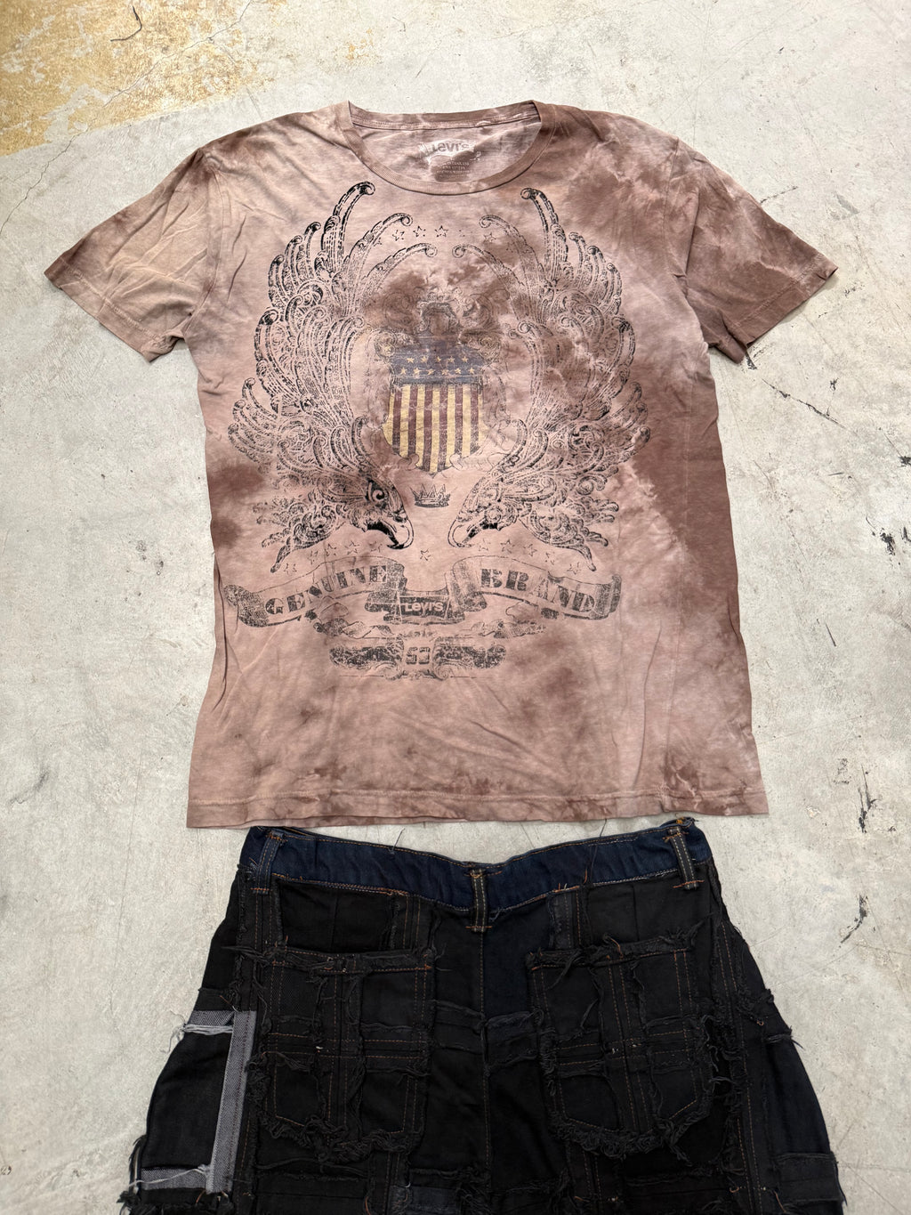 Vintage Levis Washed Y2k T-shirt (L)