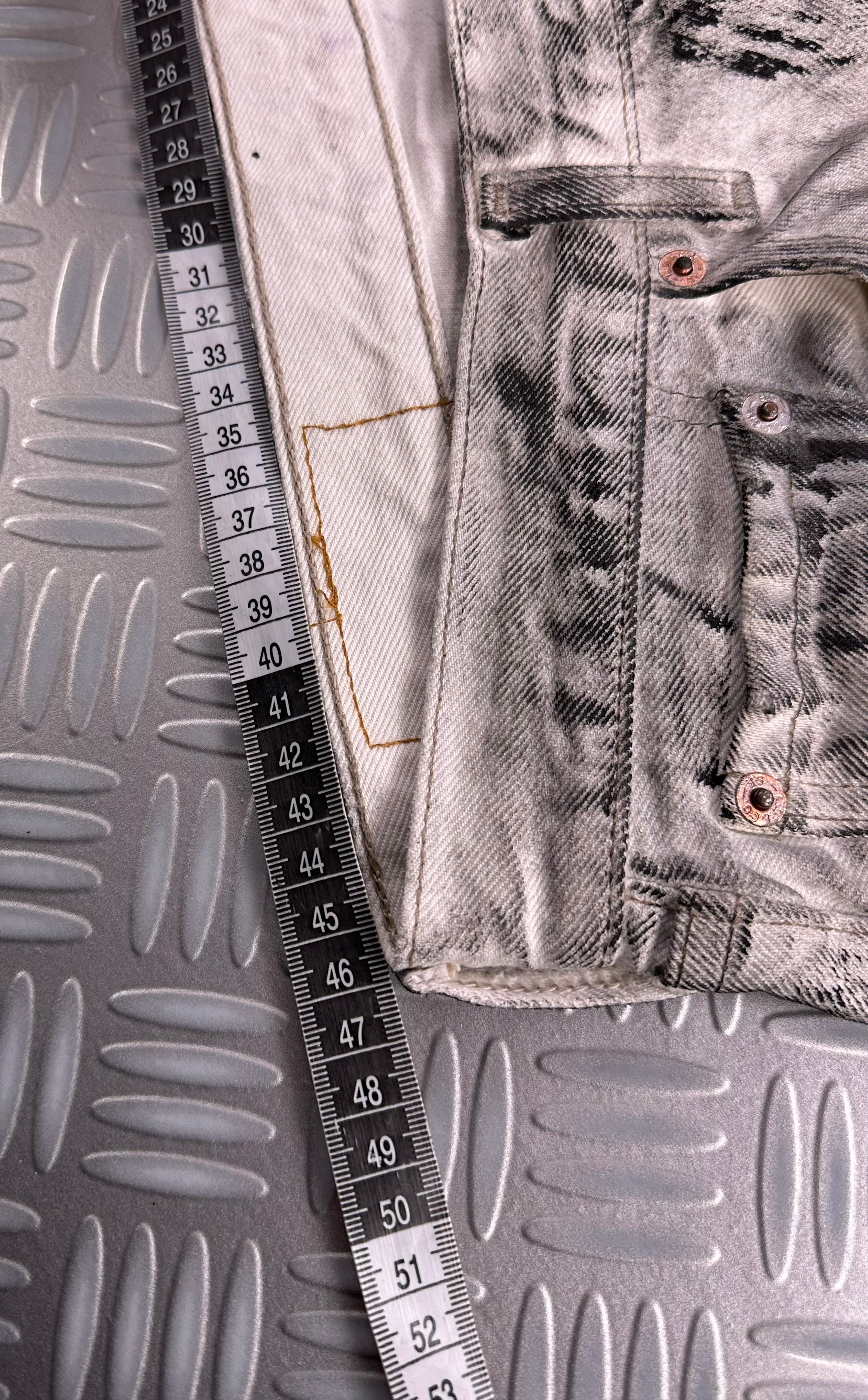 Vintage Levi’s 501 jeans handmade y2k style (XL)