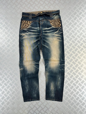 Vintage Flared Japanese y2k Jeans 2000s style