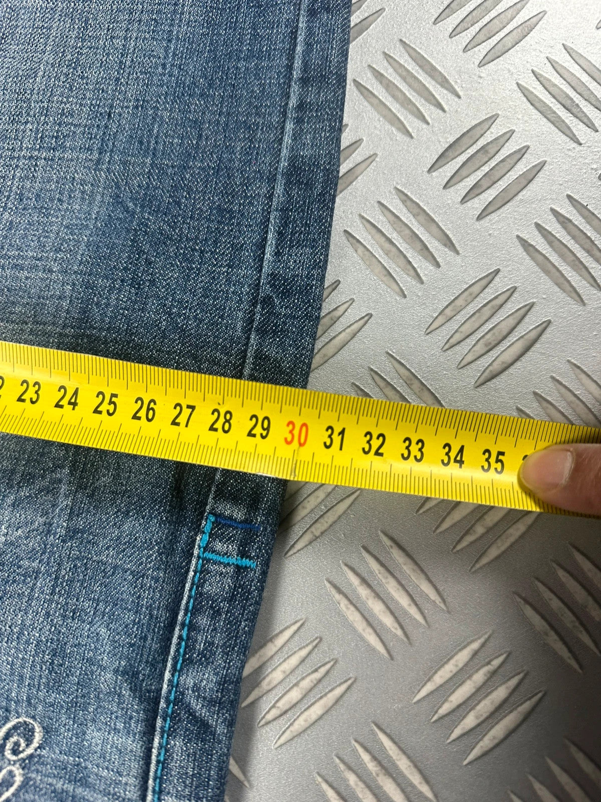 Vintage Hip Hop Japanese Jeans 2000s style