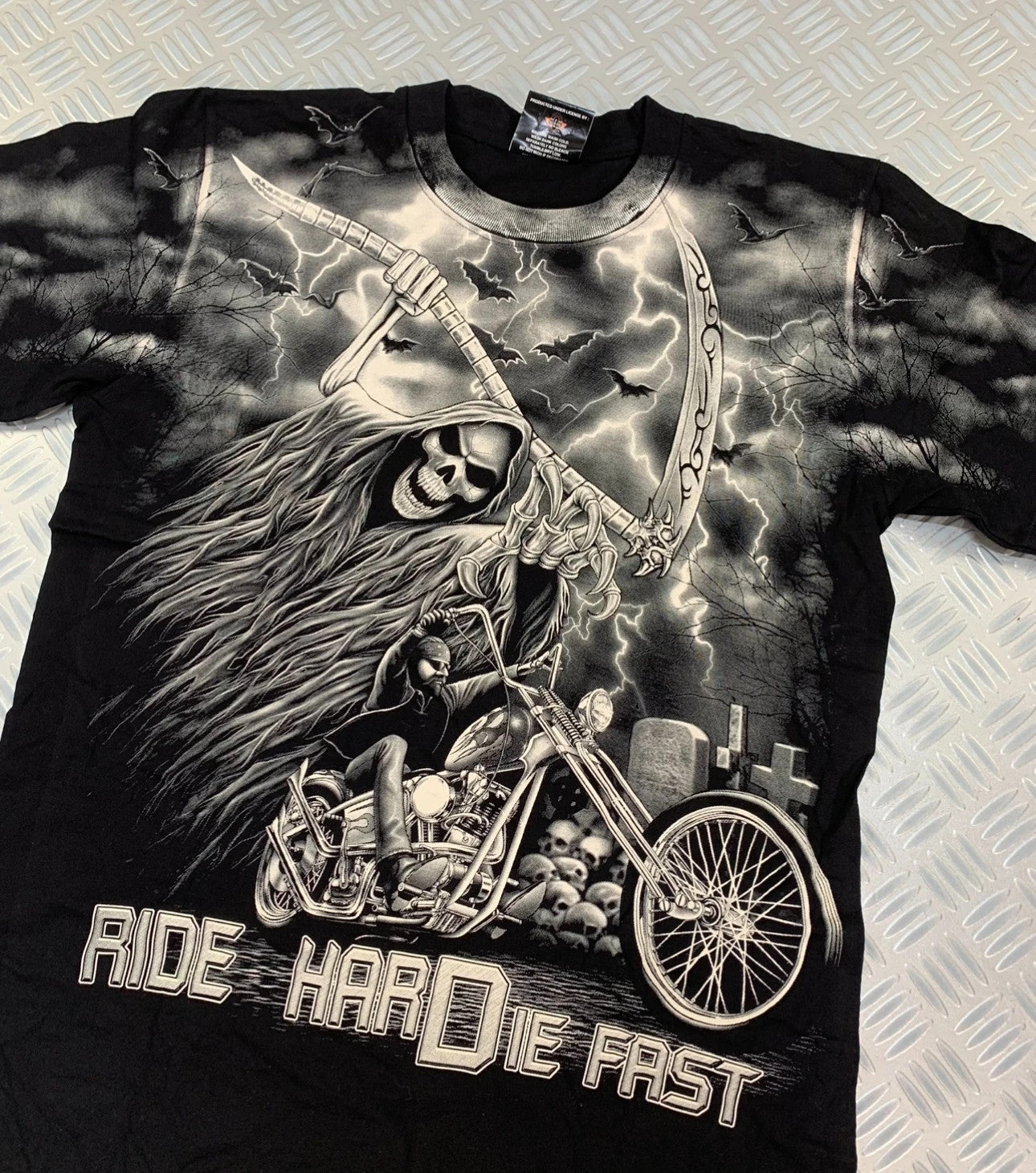 Vintage Y2k Graphic T-shirt affliction style 90s