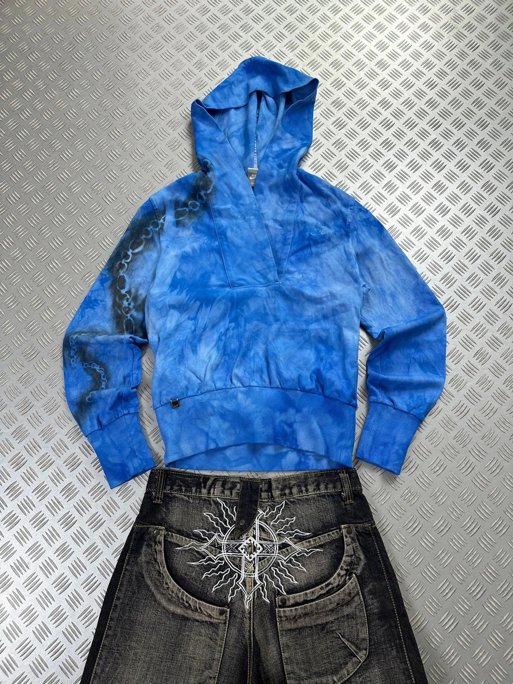 Vintage Flared Nike y2k Hoodie 2000s crop fit boxy