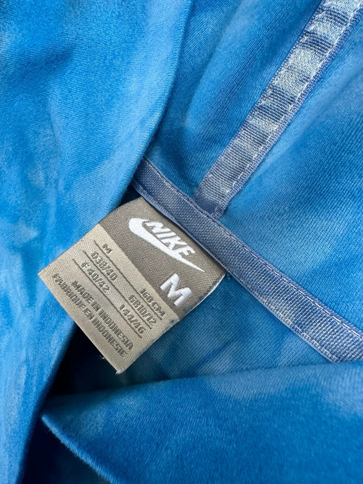 Vintage Flared Nike y2k Hoodie 2000s crop fit boxy