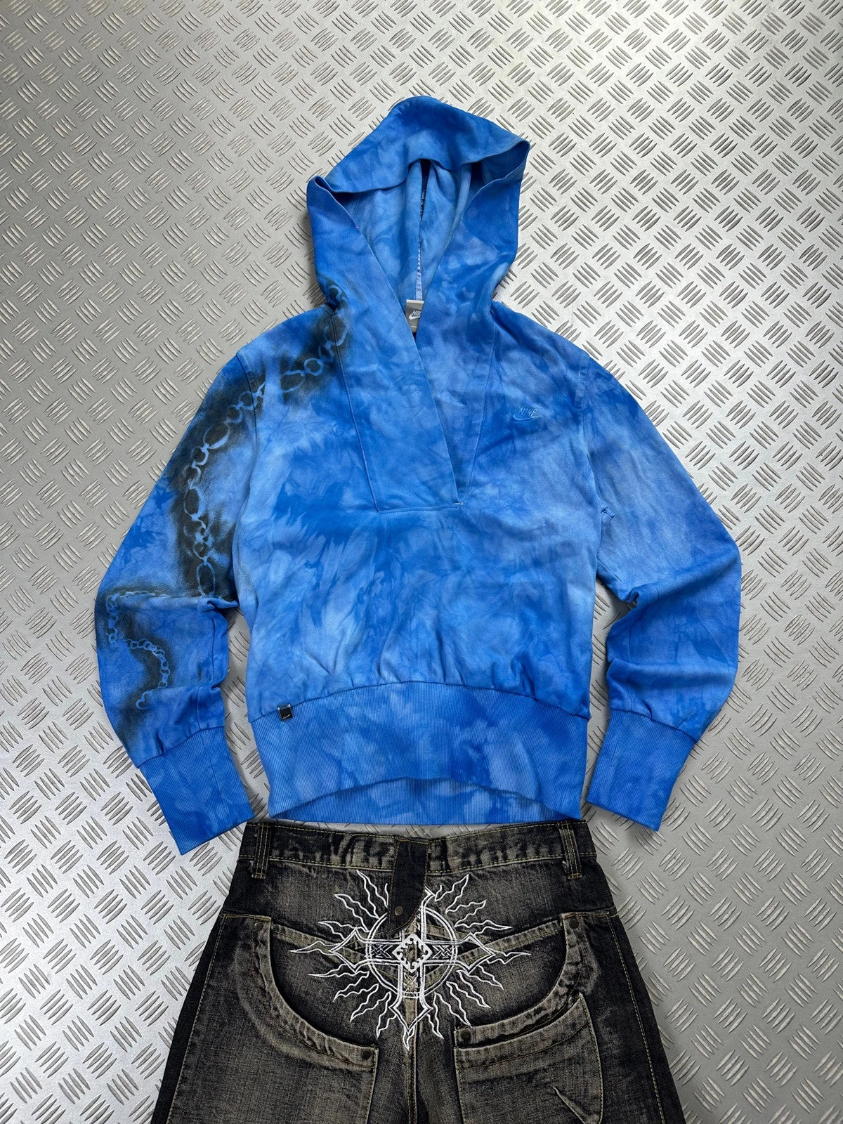 Vintage Flared Nike y2k Hoodie 2000s crop fit boxy