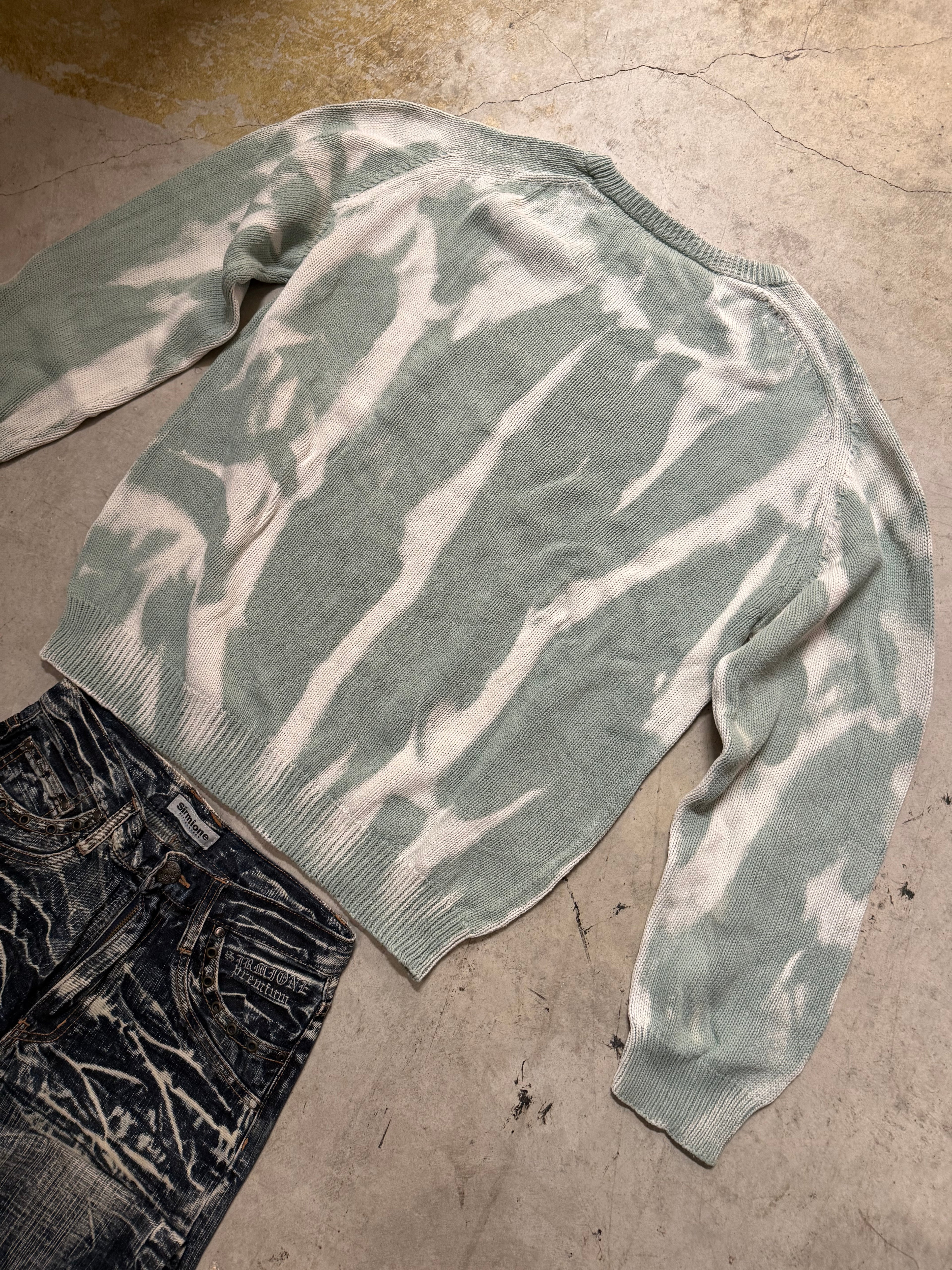 Vintage Knitted Y2k Bleached Sweater (L)