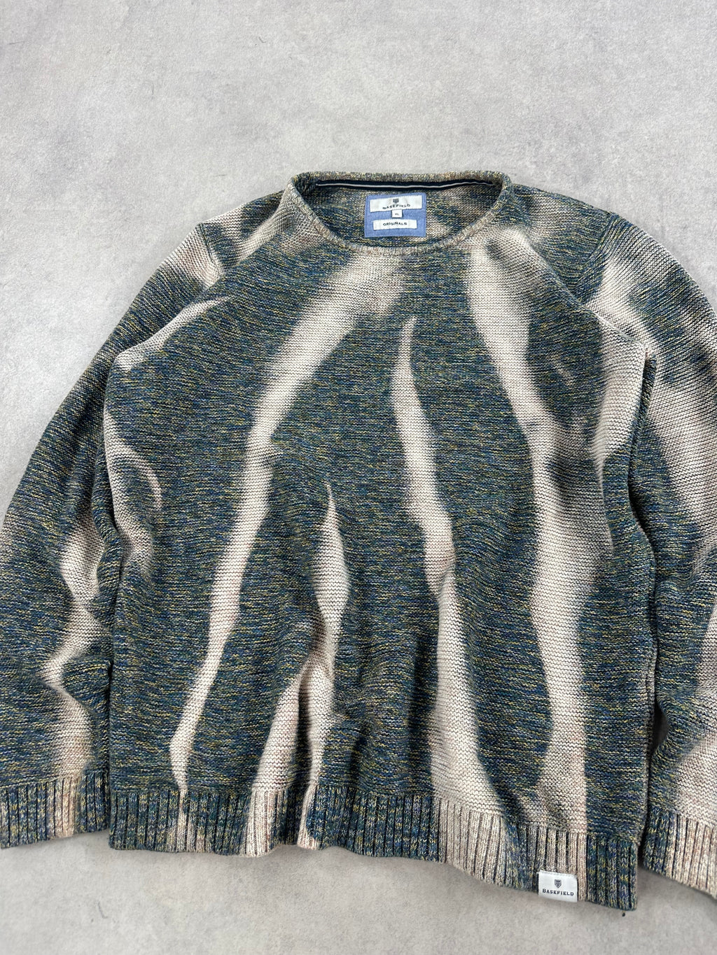Vintage Y2k Knitted Bleached sweater custom (XL)