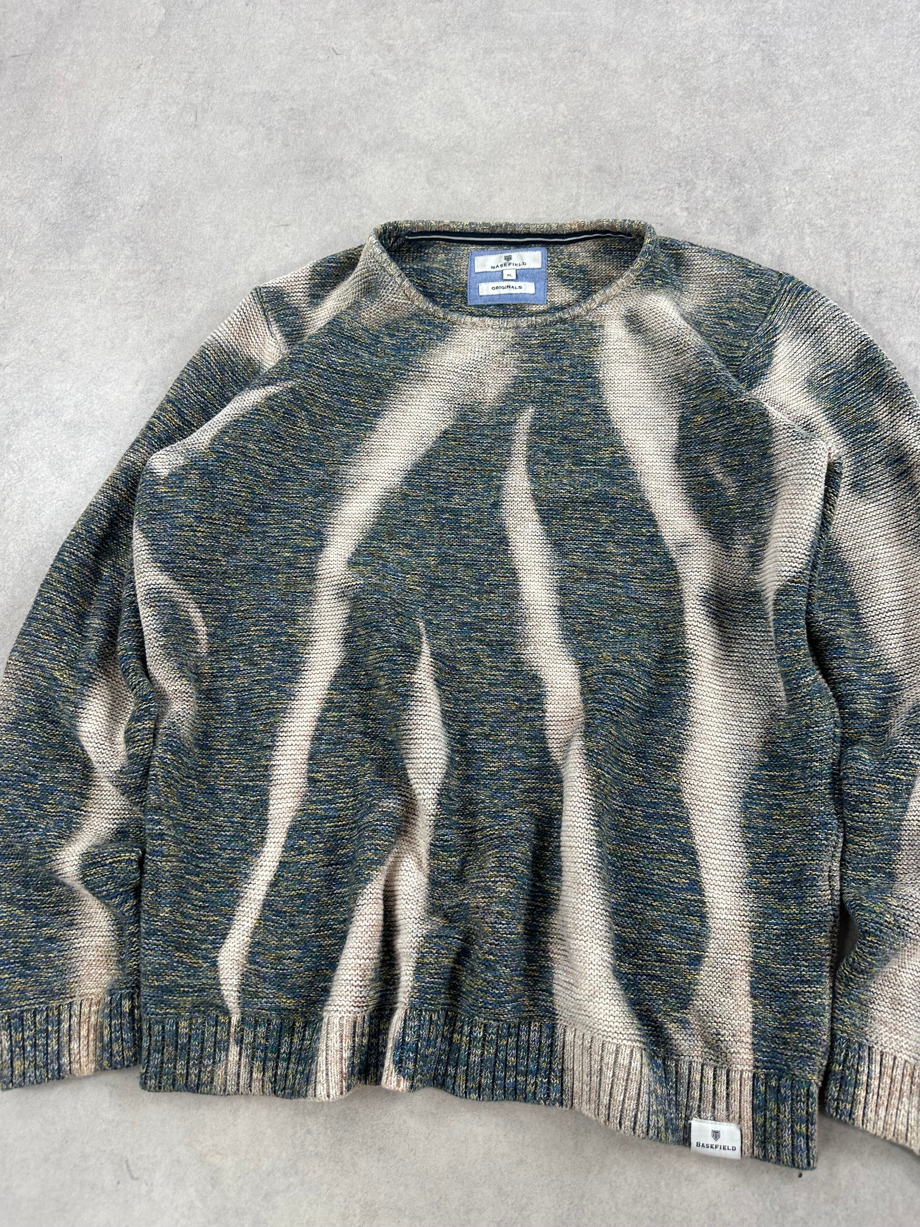 Vintage Y2k Knitted Bleached sweater custom (XL)
