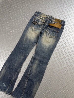 Vintage Y2K Flared Japanese Jeans (39)