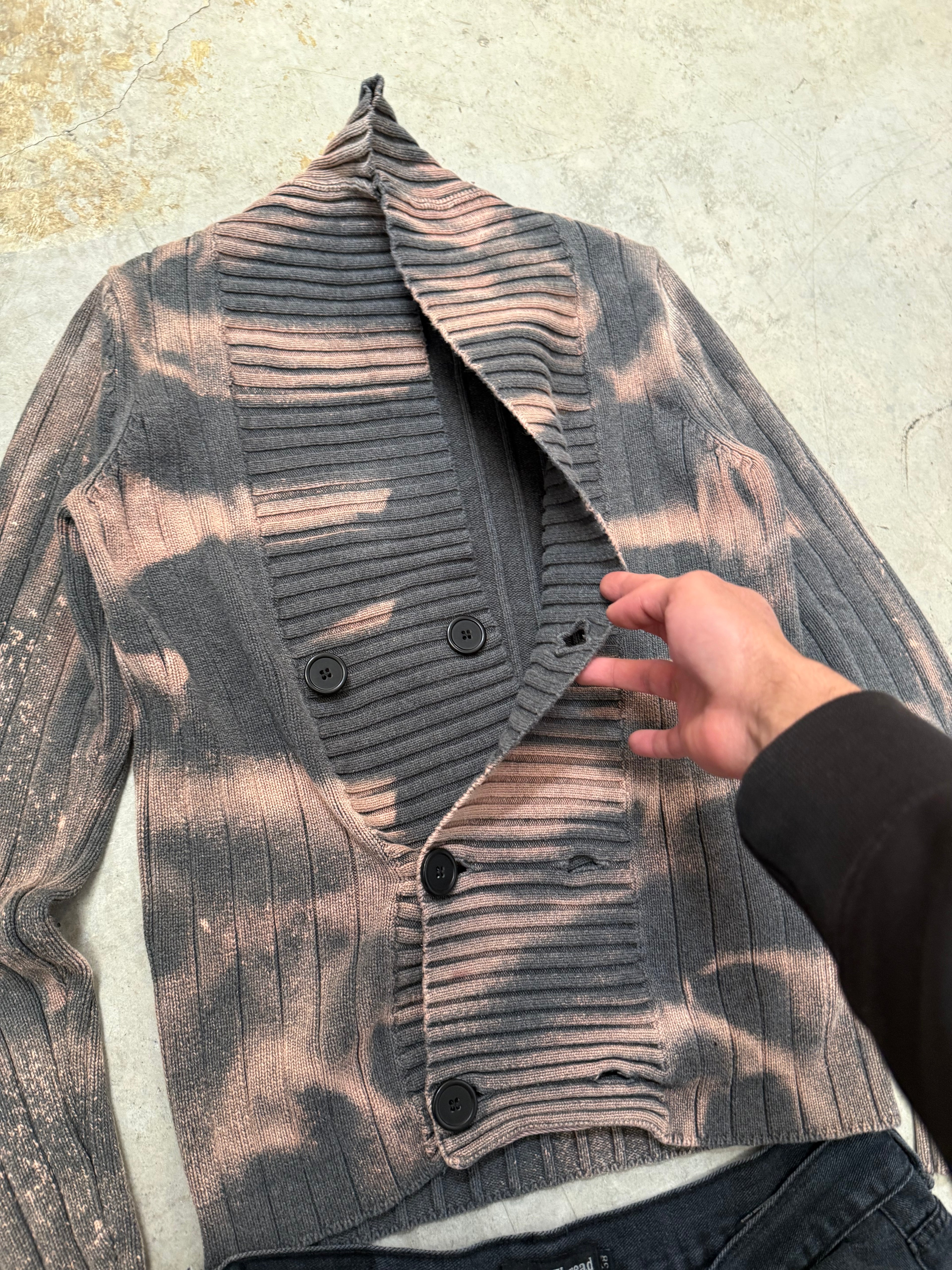 Vintage Y2k Knitted Bleached Cardigan Sweater (M)