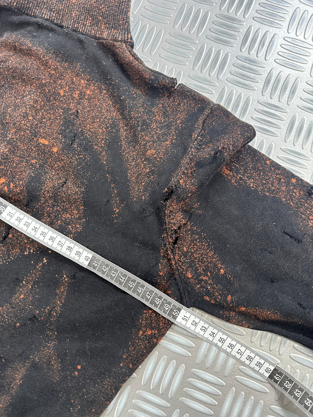 Disstresed full zip sweater custom y2k (M)