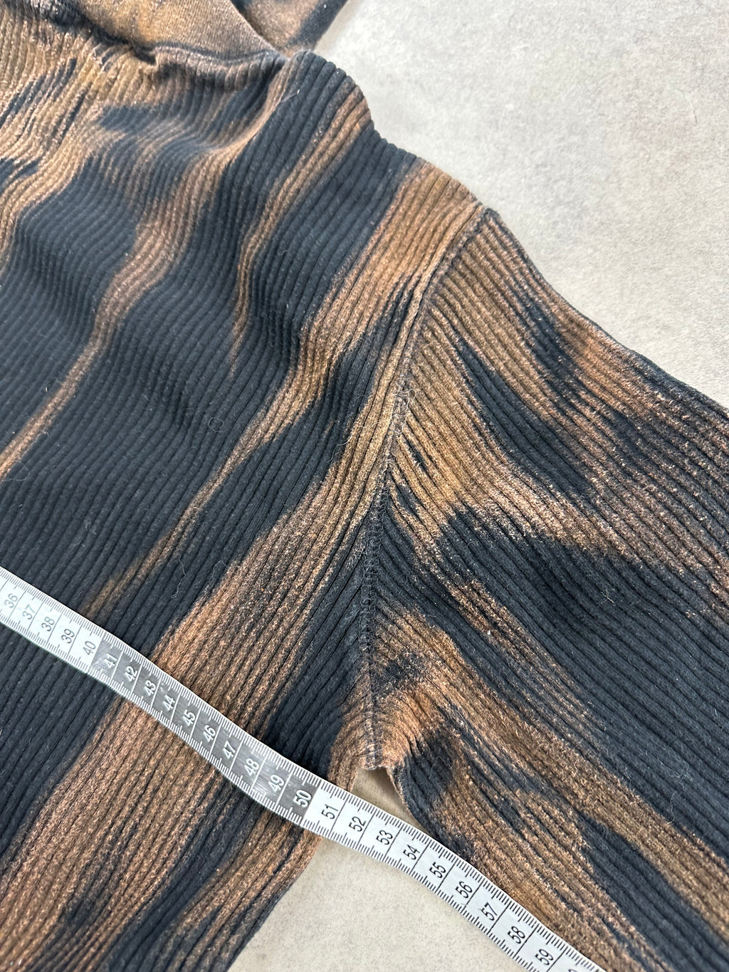 Vintage Knitted Y2k Bleached Sweater custom (L)