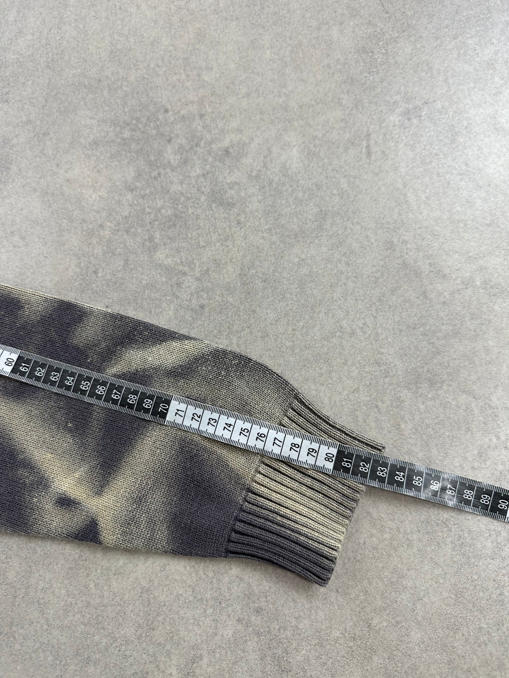 Full zip knitted sweater y2k custom 00’s (M)