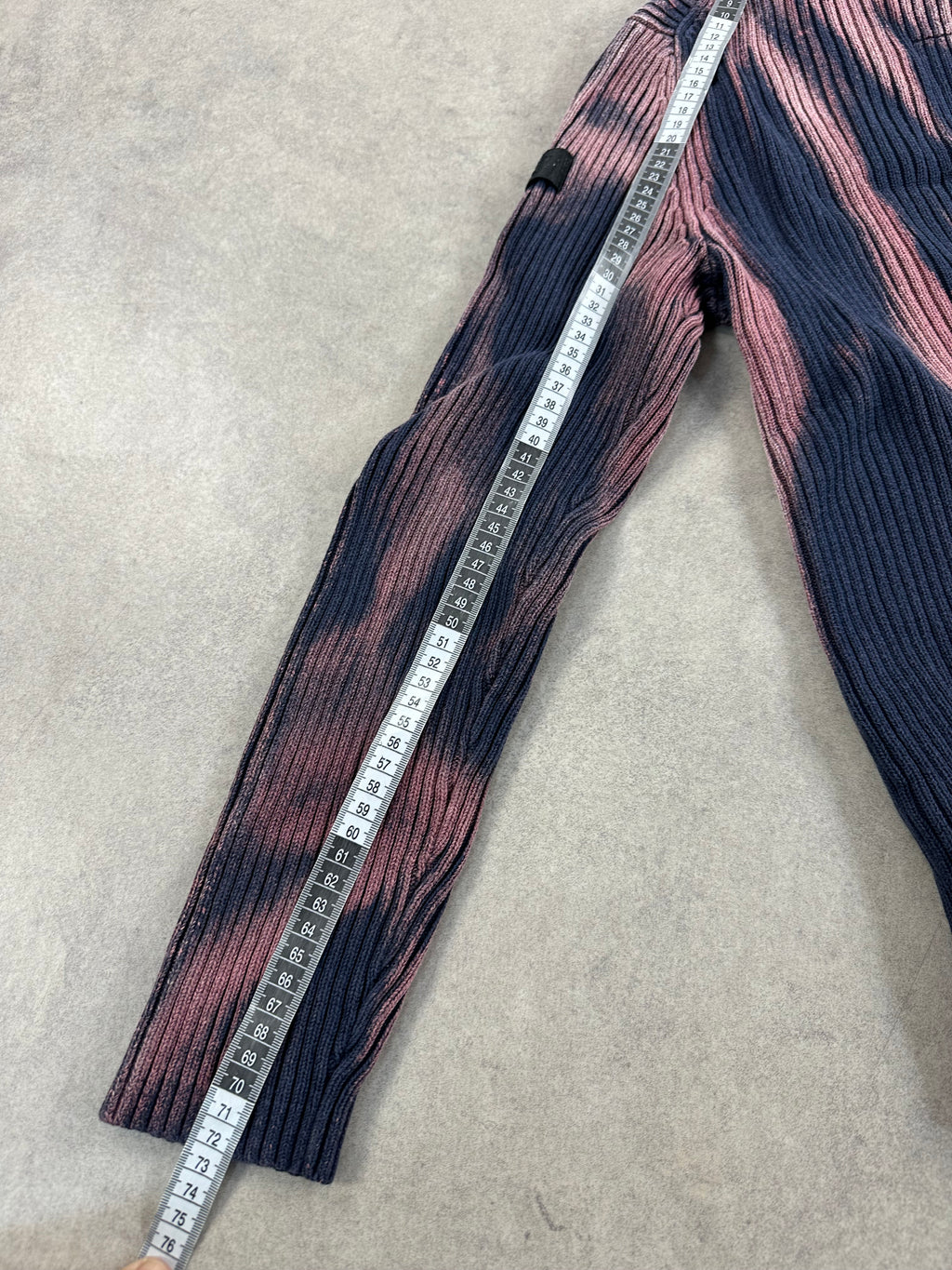 Full zip knitted sweater custom 00’s y2k (L)