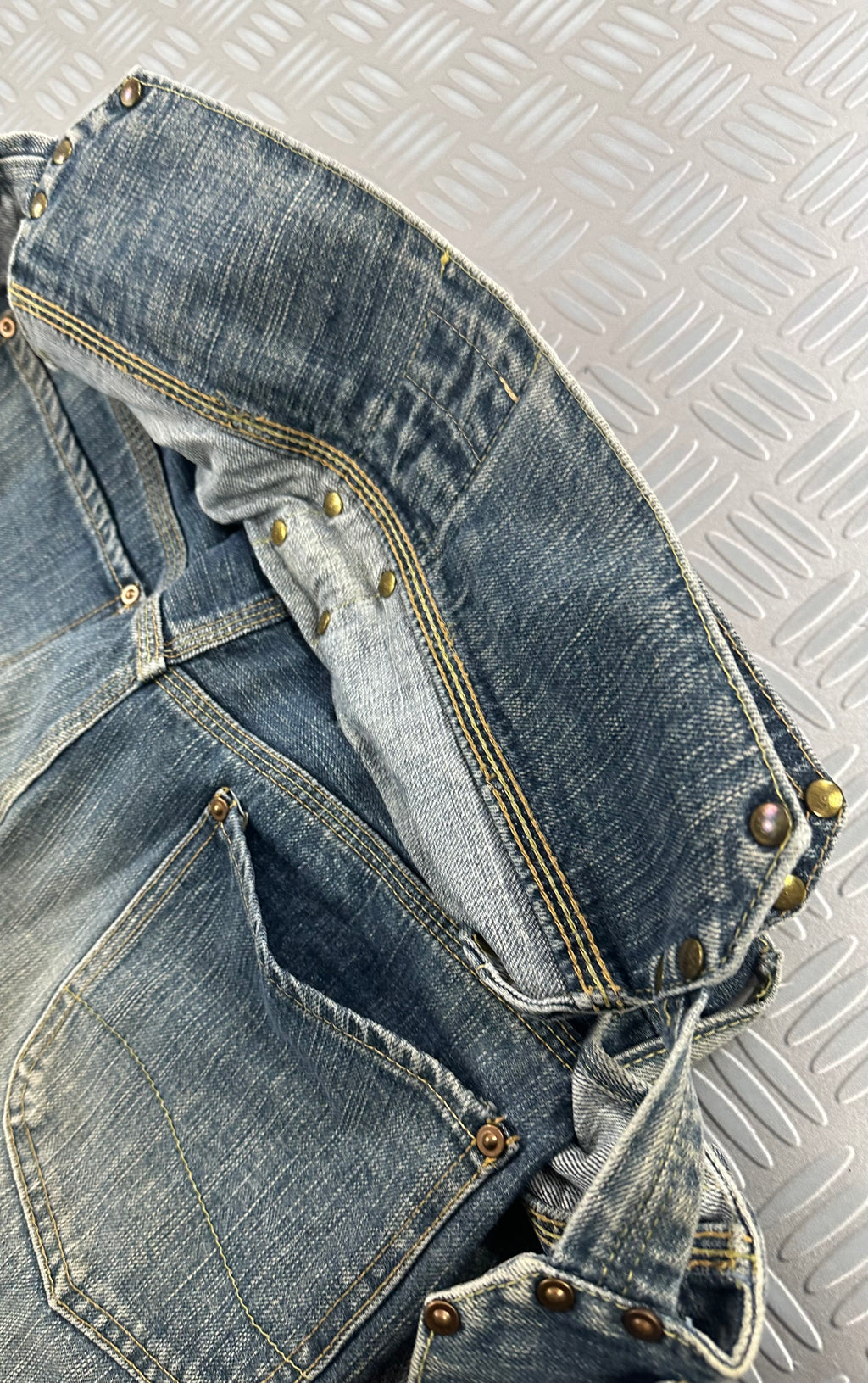 Flared jeans y2k 00’s multipocket made in Japan (M)