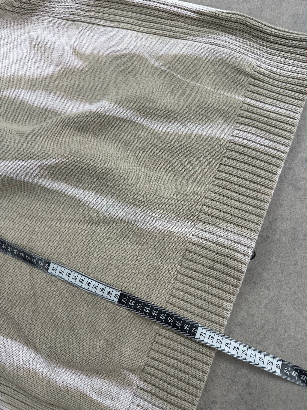 Full zip up knitted sweater custom y2k (L)