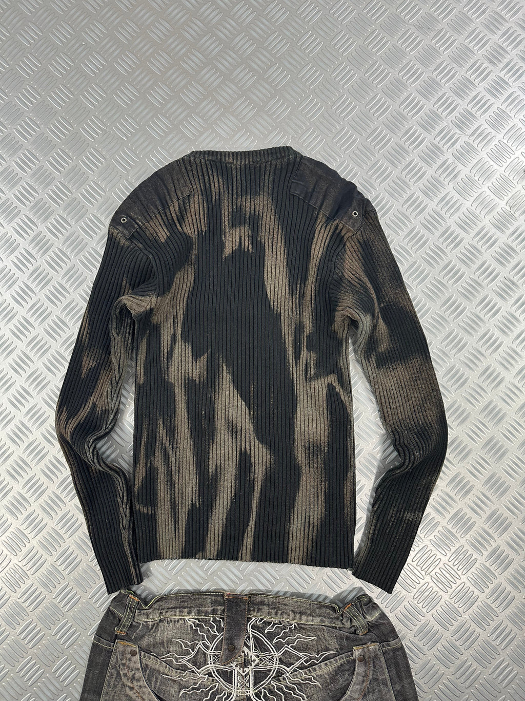 Knitted sweater vintage y2k custom fitted (M)