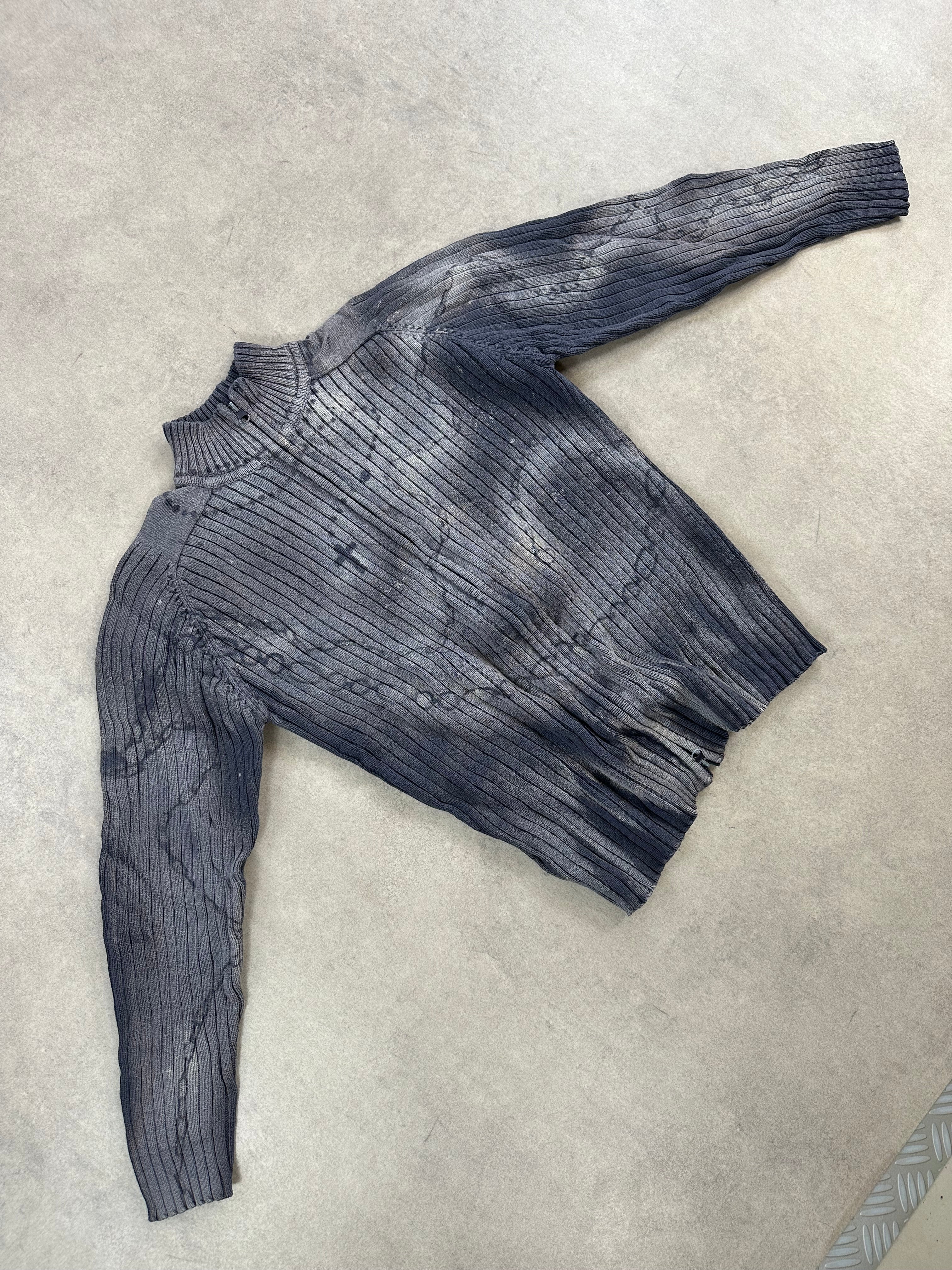 Vintage Knitted Y2k Cross Bleached Sweater custom (M)