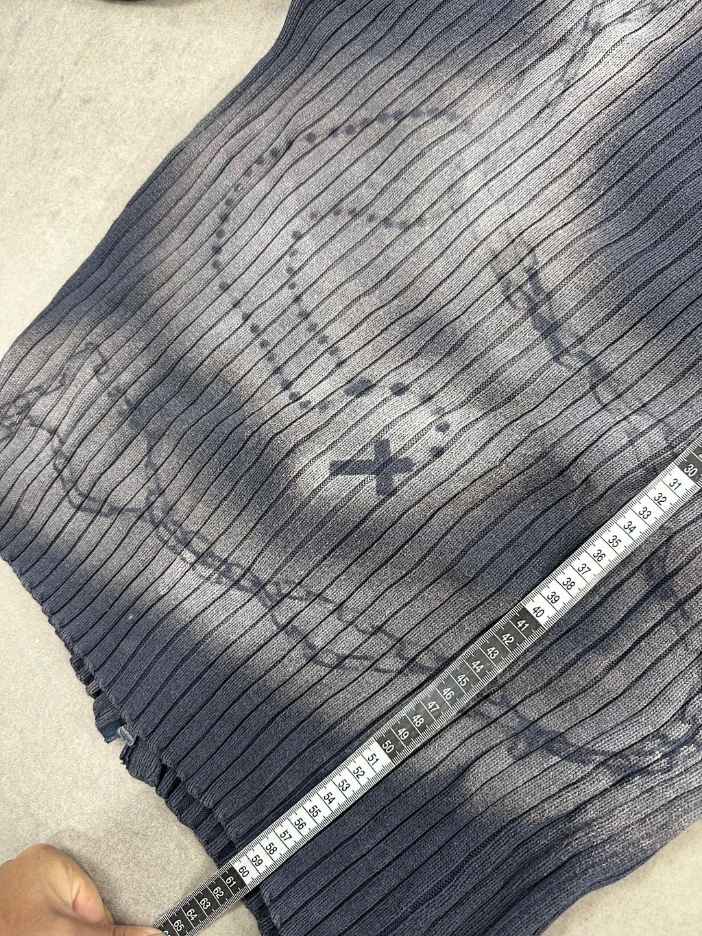 Vintage Knitted Y2k Cross Bleached Sweater custom (M)