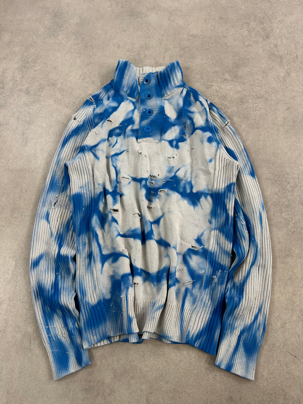 Mid zip disstresed knitted sweater custom y2k (M)