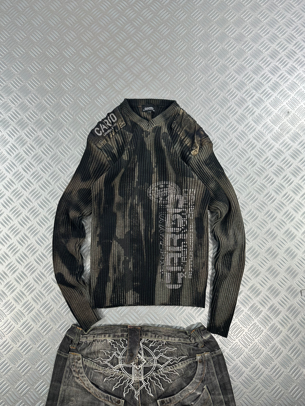 Knitted sweater vintage y2k custom fitted (M)
