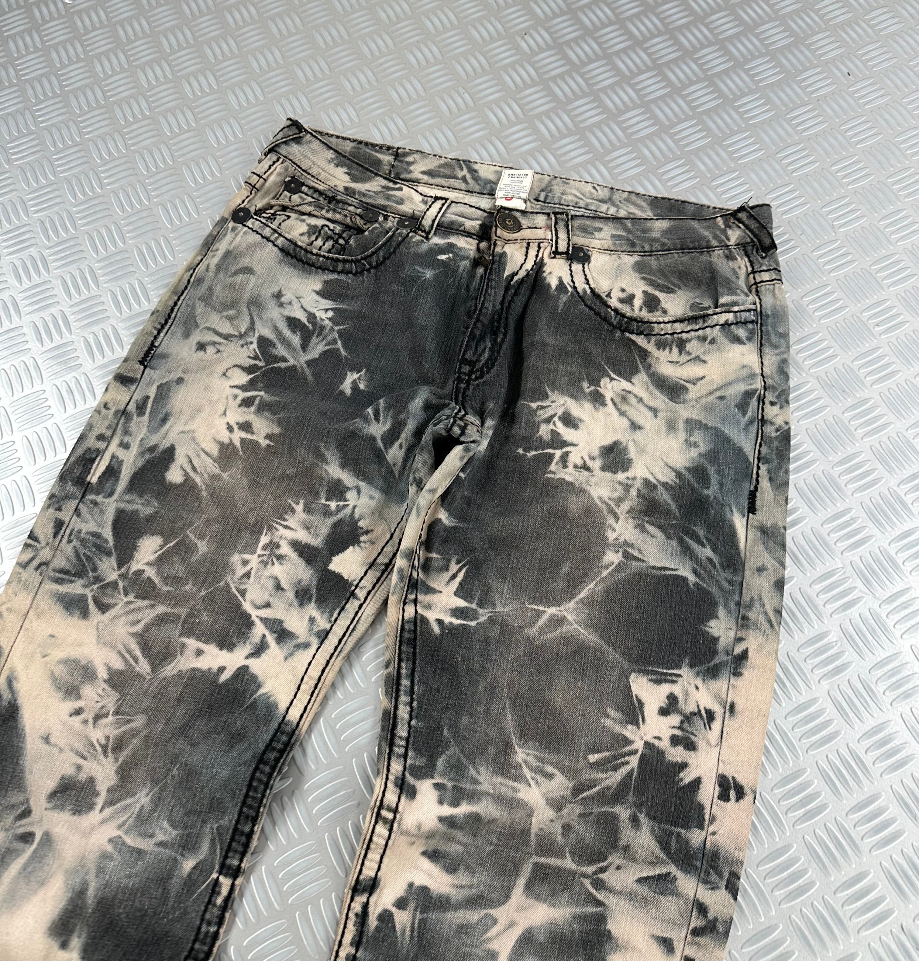 True religion rainbow billy jeans custom acid washed 00’s (XXL)