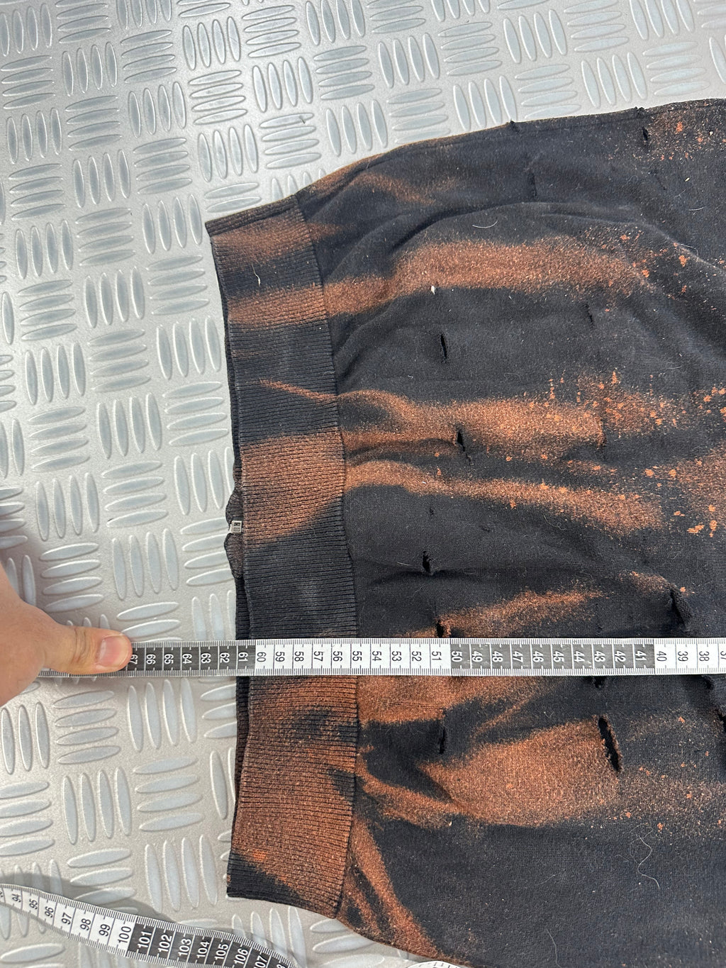 Disstresed full zip sweater custom y2k (M)