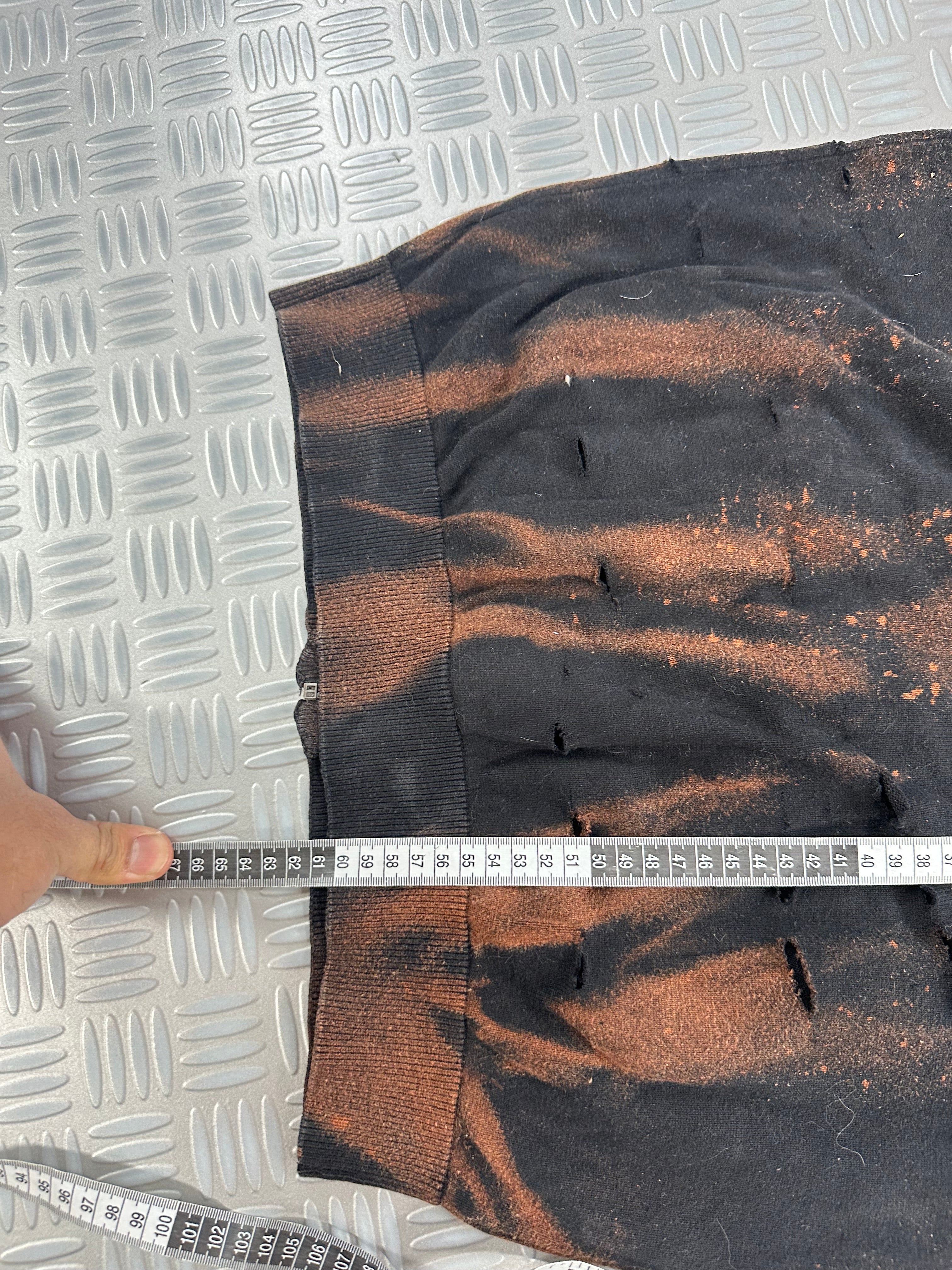 Disstresed full zip sweater custom y2k (M)