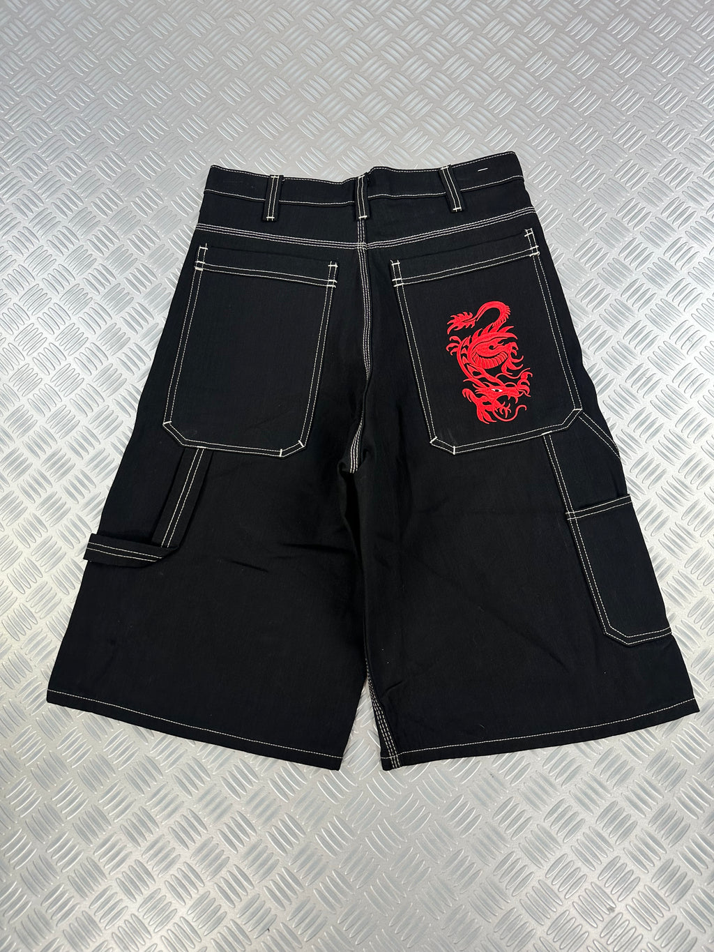 Black baggy jorts y2k 2000’s (M)