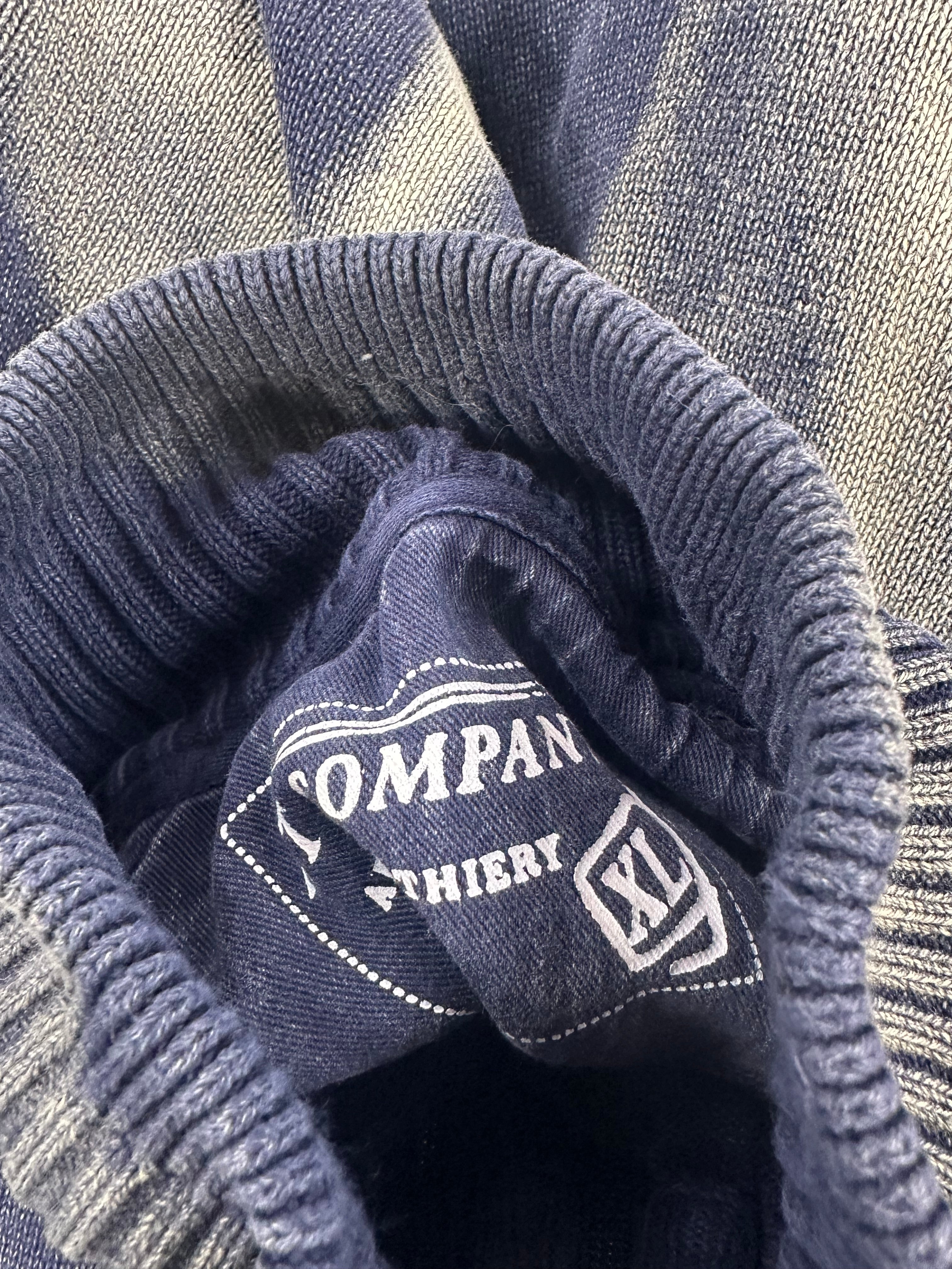 Full zip knitted sweater custom y2k (XL)