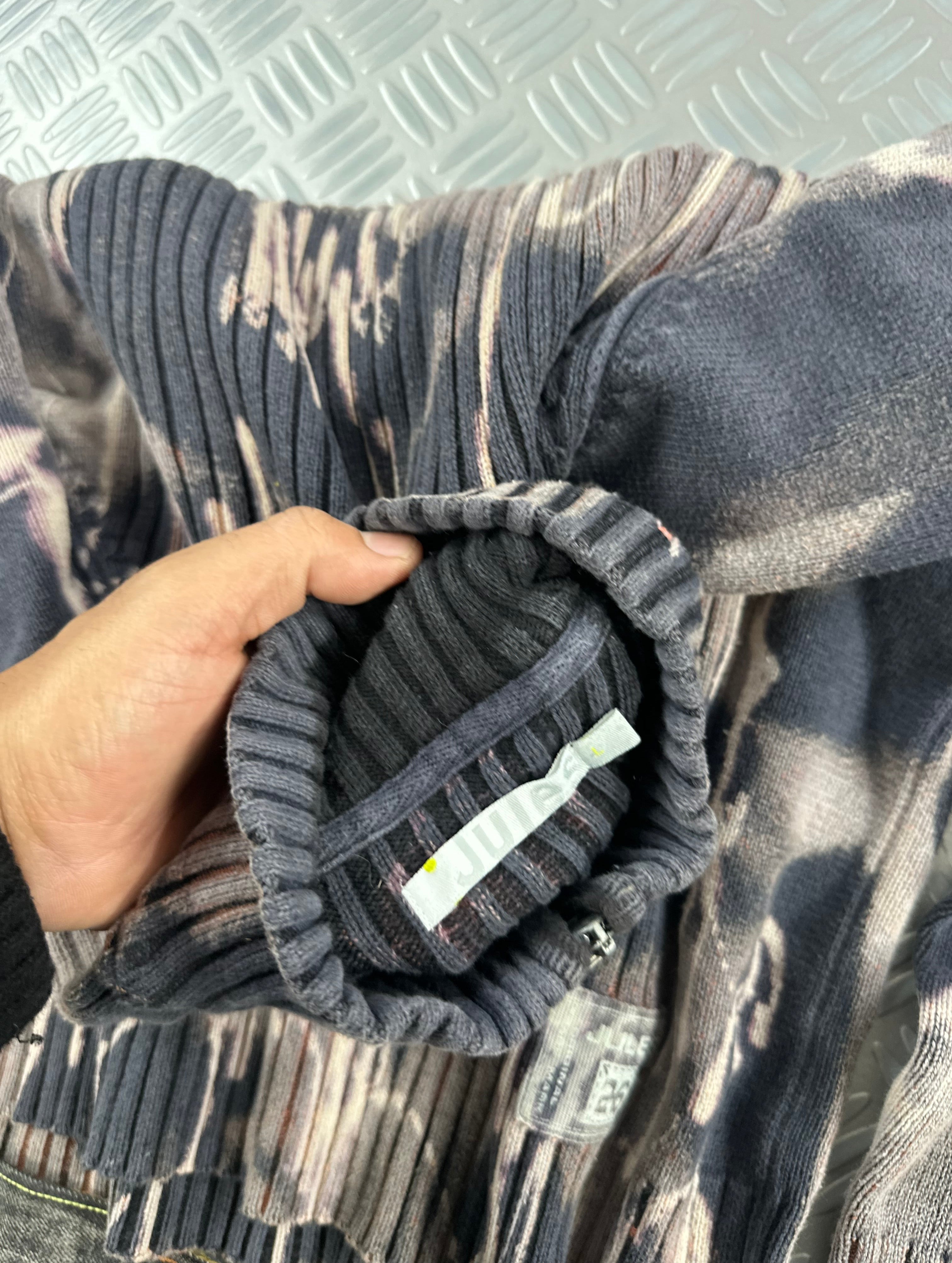 Handmade Y2K mid zip knitted sweater (L)