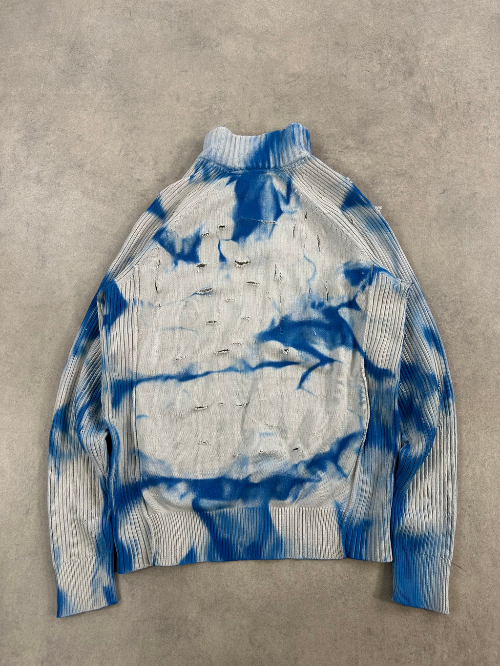 Mid zip disstresed knitted sweater custom y2k (M)
