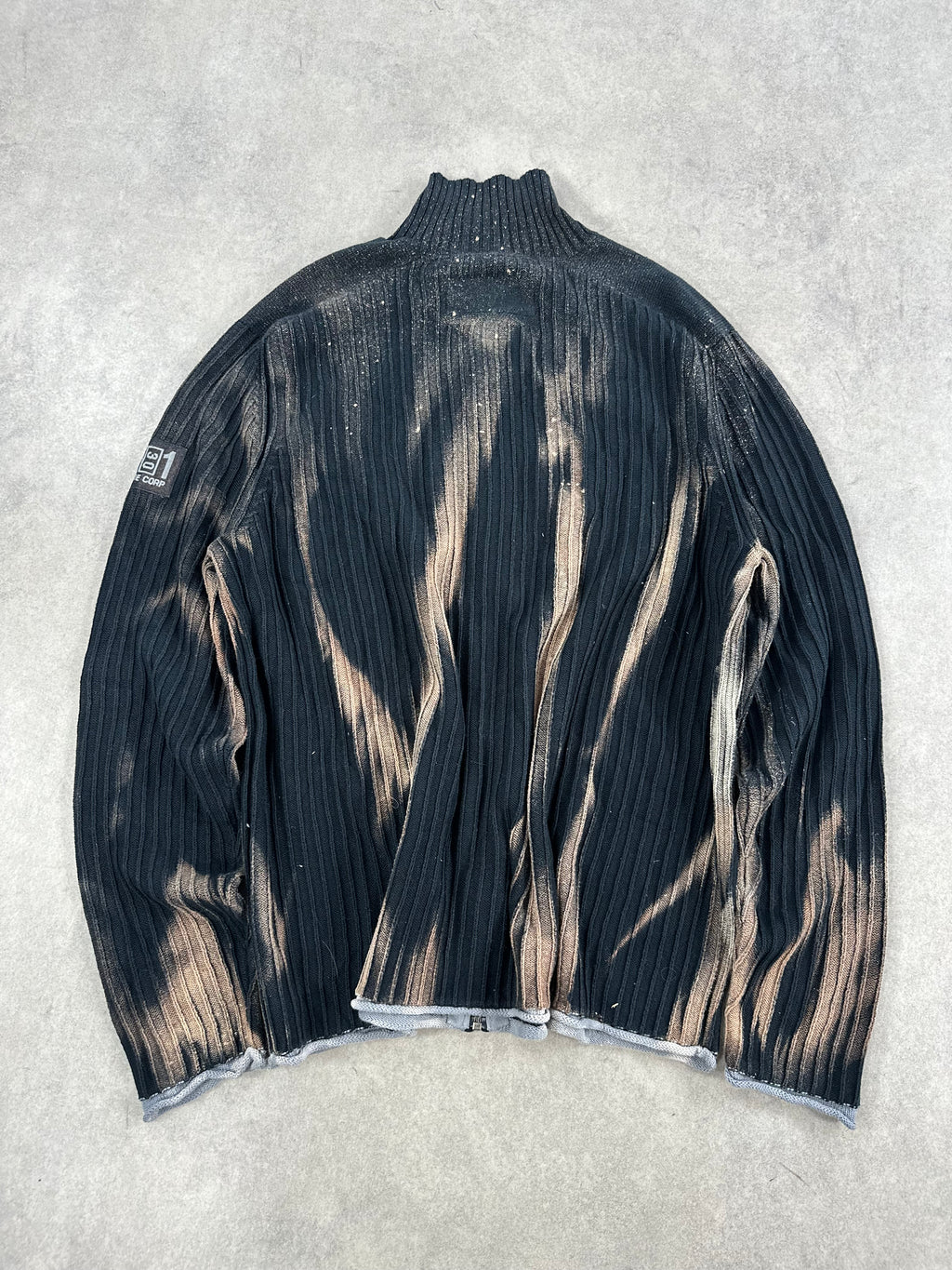 Vintage full zip up y2K Bleached Knitted Sweater (XL)