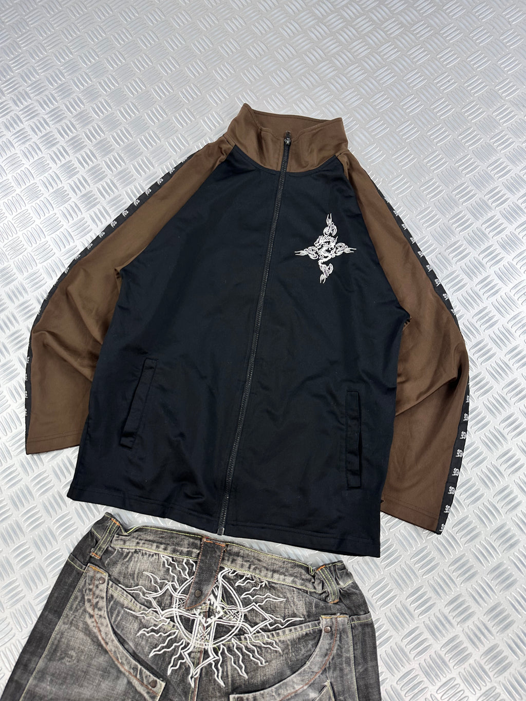 y2k breakers vintage graphic jacket (M)