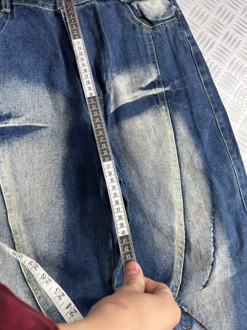 vintage y2k jeans spider embroidered 00's (M)